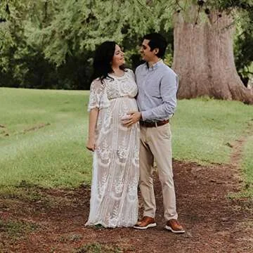 Elegant Lace Maternity Gown for Beautiful Photography Moments