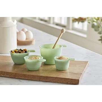 KitchenCraft Jade Green Milk Glass Measuring Cup Set