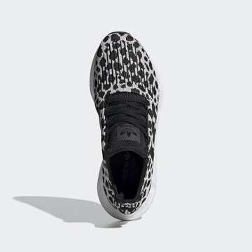 Adidas Swift Run W 7 - Stylish Comfort in White and Black