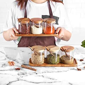 DGSIMZHII 3 PCS Stylish Simple Condiment Canisters Pots Set, Decorative Storage Seasoning Glass Container Box with Bamboo Spoon Lid and Base for Home Kitchen café Storing Salt Sugar Pepper Spice