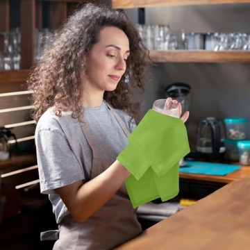 Apple Green Cloth Napkins - 24 Pack for Stylish Events