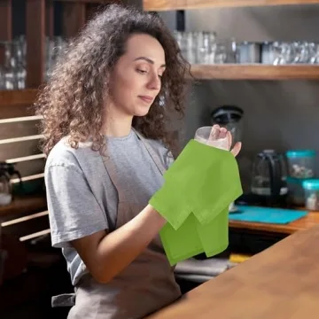 Apple Green Cloth Napkins - 24 Pack for Stylish Events