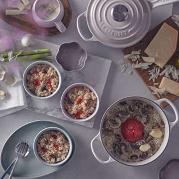 Le Creuset Enameled Cast Iron Signature Round Dutch Oven, 3.5 qt. , Meringue