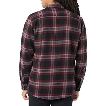Comfortable Men's Flannel Shirt in Stylish Plaid Design