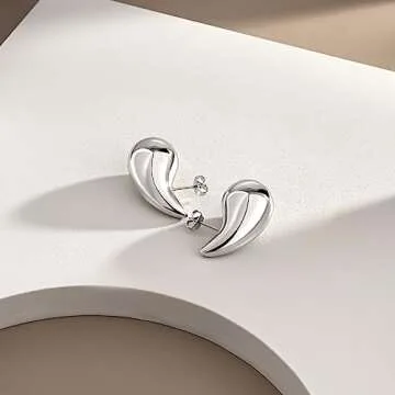 Stylish Lightweight Gold Hoop Earrings for Women