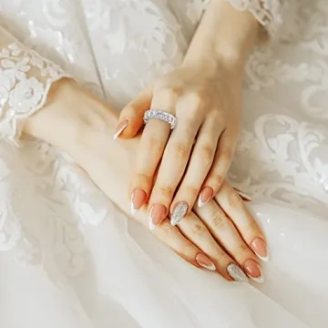 AINUOSHI Eternity Band - Radiant Cut Silver Ring