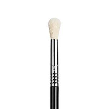 Sigma E35 Tapered Blending Brush for Precision Eyeshadow
