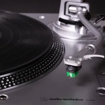 Audio-Technica AT-LP120XUSB-SV Direct-Drive Turntable (Analog & USB), Fully Manual, Hi-Fi, 3 Speed, Convert Vinyl to Digital, Anti-Skate and Variable Pitch Control, Silver