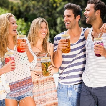 Finew 16oz Beer Can Glass Set with Lids and Straws