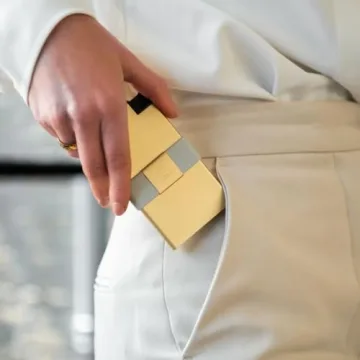 Ekster Aluminum Cardholder Wallet for Men | Metal Wallets with RFID Blocking Layer | Slim & Minimalist Aluminum Wallet with Push Button for Quick Card Access (Gold)