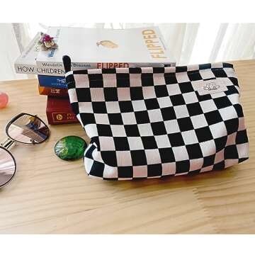Stylish HAPPYHEIDI Checkered Makeup Bag for Women