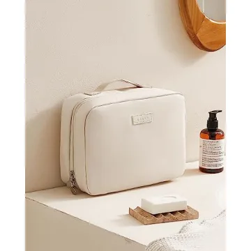 EACHY Toiletry Bag - Stylish & Waterproof Travel Solution