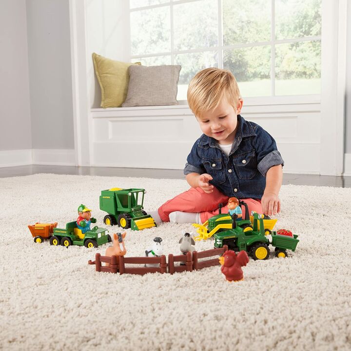 John Deere Farm Playset with Vehicles & Animals