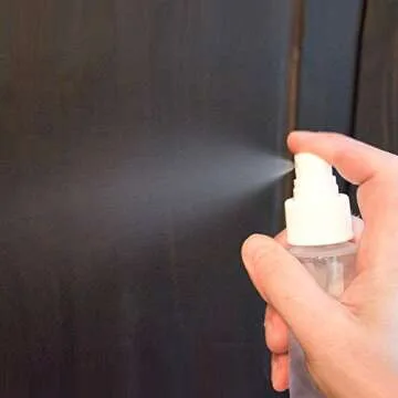 Chica and Jo 2oz Clear Plastic Spray Mist Bottles