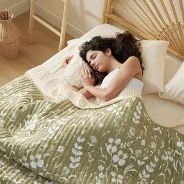 Bedsure Floral Quilt Set King - Reversible Olive Green Botanical Quilt Bedding Set, 3 Pieces Lightweight Bedspread, Soft Microfiber Coverlet with 2 Pillow Shams for All Seasons (106"x96")