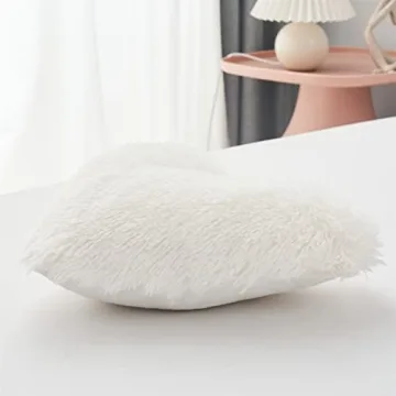 MOOWOO Heart Pillow - Plush Gift for All Occasions