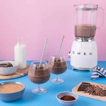 SMEG Tabletop Blender 4 Speed - Stylish White Kitchen Essential