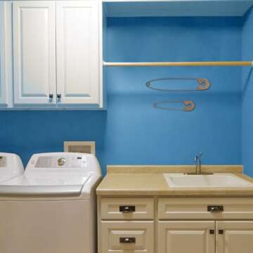 Collections-Etc Large Hanging Metal Safety Pins Laundry Room Wall Home Decoration - Set of 2 , Rustic