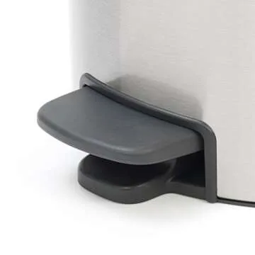 Brabantia Step Trash Can newIcon with Plastic Inner Bucket, 8 Gal. - Metallic Mint