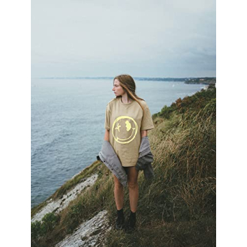 WLLW Women's Oversized Graphic Tees - Trendy & Comfortable