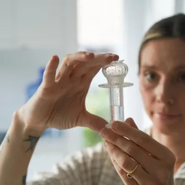 Haakaa Baby Medicine Dispenser for Safe Liquid Administration