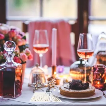 Stylish Gold Cocktail Napkins for Any Occasion