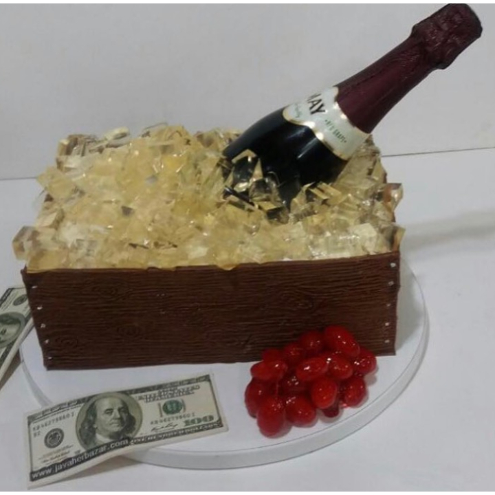 کیک سفارشی مدل نوشیدنی در یخ