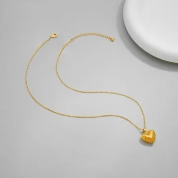 Gold Heart Necklace for Women - Elegant Chain Jewelry