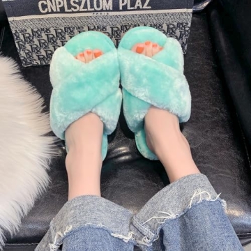 Stylish Fuzzy Fluffy Slippers for Women - Comfort & Glamour