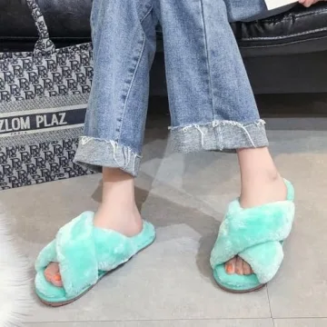 Stylish Fuzzy Fluffy Slippers for Women - Comfort & Glamour