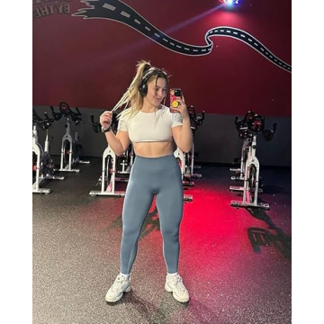 Aoxjox Women's Short Sleeve Workout Crop Top - Stylish & Supportive