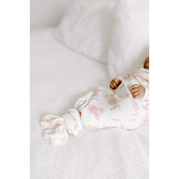 aden + anais Snuggle Knit Newborn Gift Set for Babies 0-3 Months