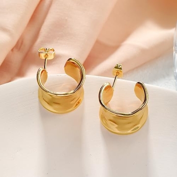 Stylish Chunky Gold Hoop Earrings for Women - Comfortable & Versatile