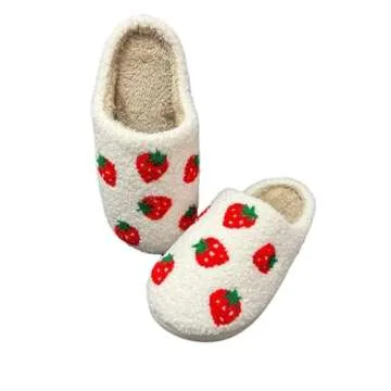 Stylish OTELUXS Strawberry Slippers for Cozy Comfort