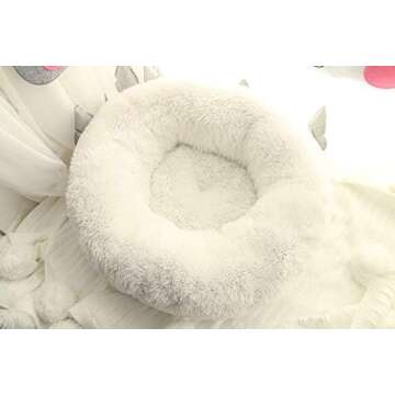 BODISEINT Modern Soft Plush Round Pet Bed for Cats or Small Dogs, Mini Medium Sized Dog Cat Bed Self Warming Autumn Winter Indoor Snooze Sleeping Cozy Kitty Teddy Kennel (24'' D x 8'' H, White)