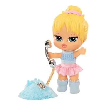 Bratz Babyz Runwayz Cloe Fashion Doll with Accessories