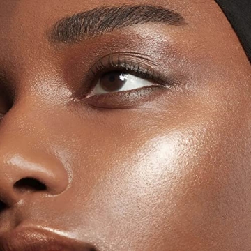 Illamasqua Beyond Liquid Highlighter for Stunning Glow