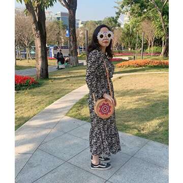 Women's Summer Straw Clutch Purse for Beach and Casual Wear