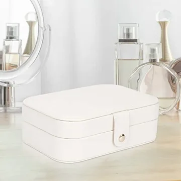 Chic FEISCON Travel Jewelry Box for Jewelry Lovers