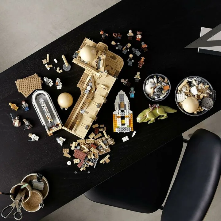 LEGO Star Wars Mos Eisley Cantina 75290 Building Set