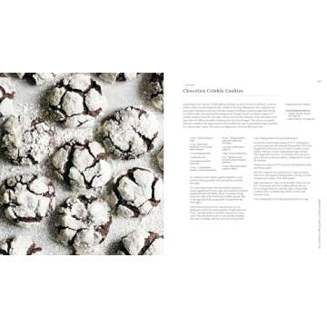 Zoë Bakes Cookies: Everything You Need to Know to Make Your Favorite Cookies and Bars [A Baking Book]