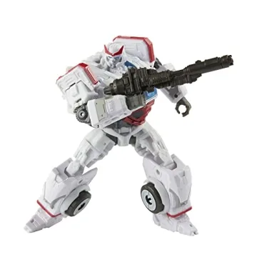 Transformers Deluxe Class Ratchet Action Figure for All Ages