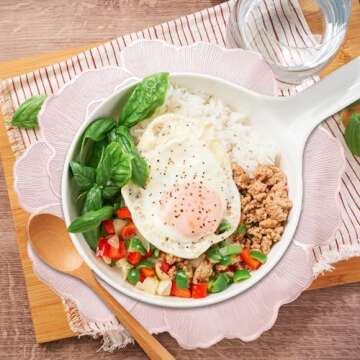 uxcell White Pink Floral Rose Round Placemats Set of 8 for Dinner Tables, Metallic Polyvinyl Pressed Placemats Washable Table Mats for Dinner Table Decor (15" x 15"/38 x 38cm)