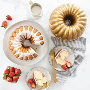 Nordic Ware Elegant Party Bundt Pan for Perfect Baking