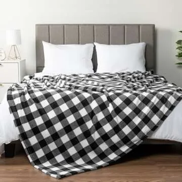 PAVILIA Buffalo Plaid Fleece Throw Blanket - Cozy Style
