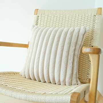 Luxury Faux Fur Pillow Covers for Cozy Living Space