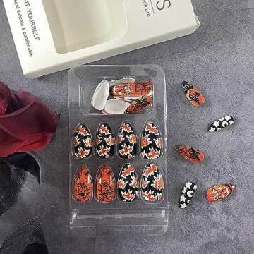 Halloween Press on Nails Short，Almond Shaped Fake Nails Halloween Glue on Nails Pumpkin Witch Bat Designs Orange Black Acrylic Nails Glossy Artificial Nails for Women Halloween Manicure Art 24Pcs