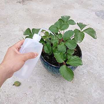 Axe Sickle 3 Pcs Plastic Safety Squeeze Bottle 250 mL Wash Bottle Watering Tool, Lab Tip Liquid Storage, 8oz / 3 Bottle.