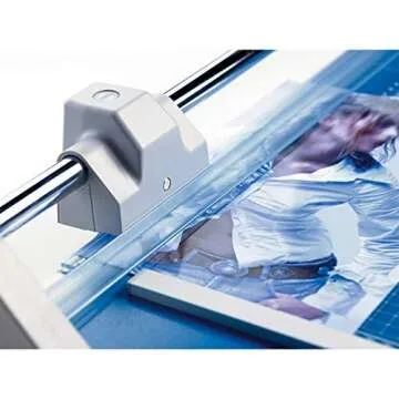 Dahle 552 Professional Trimmer for Precision Cuts