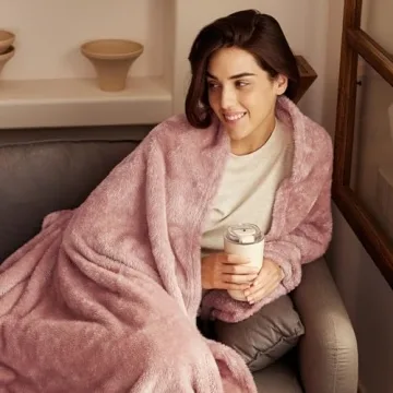 Luxurious Exclusivo Mezcla Plush Fleece Bed Blanket for All Seasons